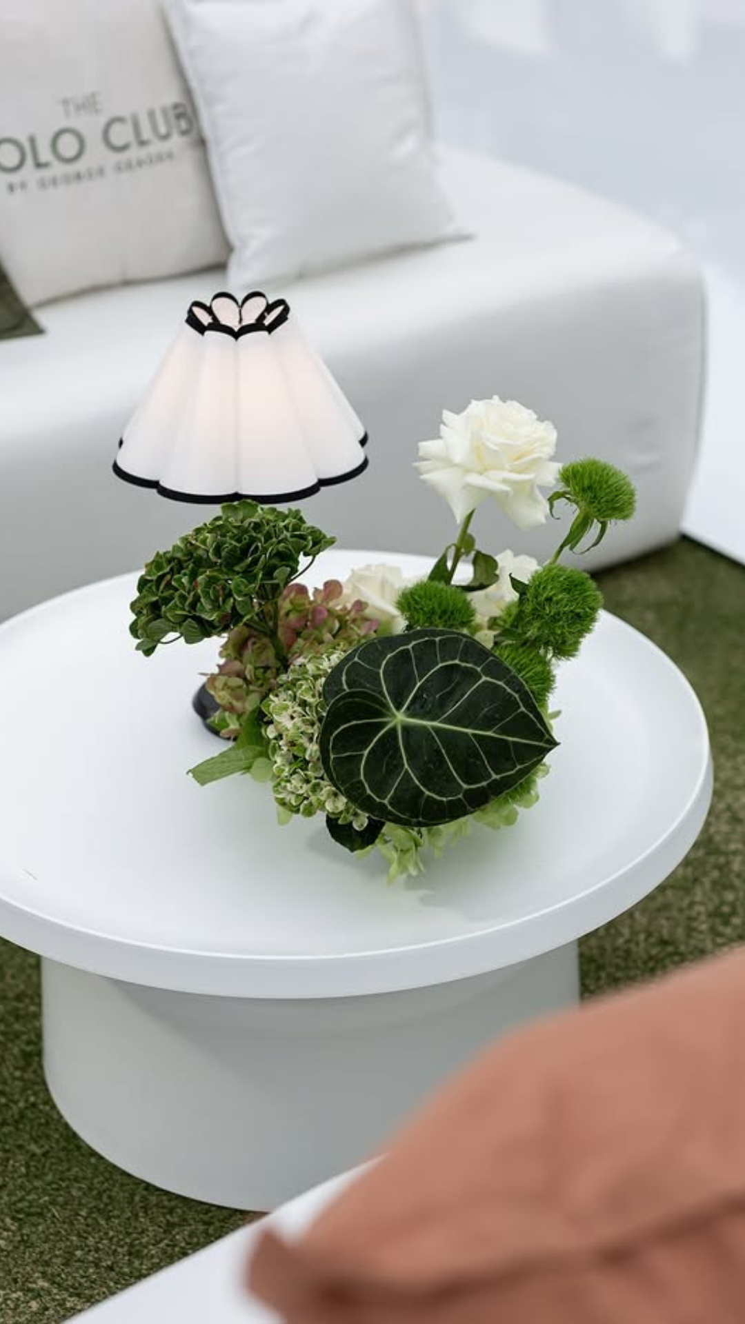 Black-Trim-Scallop-Lamp-Hire-Sydney