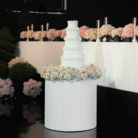 Ribbed-Cake-Table1